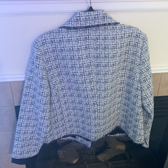 Chico’s blue and white textured jacket.  Excellent condition. - Picture 2 of 13